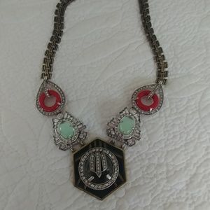 Ladies necklace